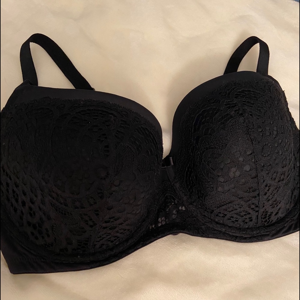 SOLD! Beautiful bra💕 - Picture 2 of 5